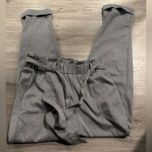 Women’s black & white size medium dress pants